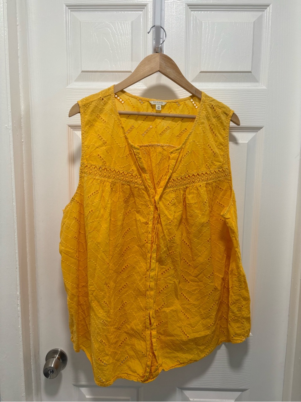 Eyelet Sleeveless Camisole in Yellow